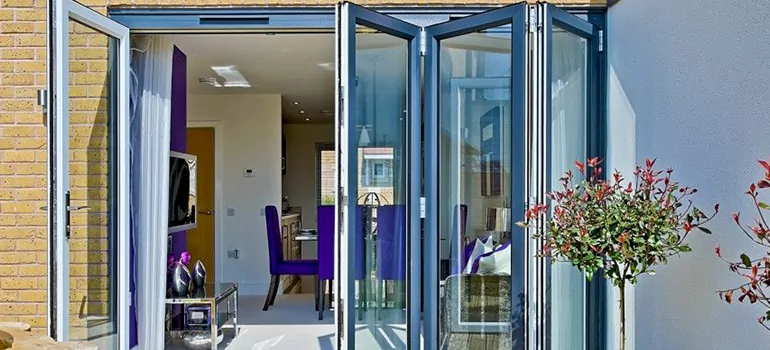 Commercial Door Glass Repair in Clearwater, FL