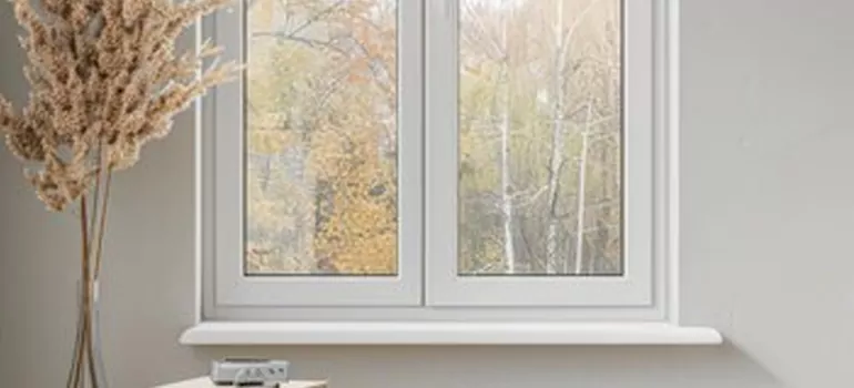 Vinyl Window Stool in Clearwater, FL